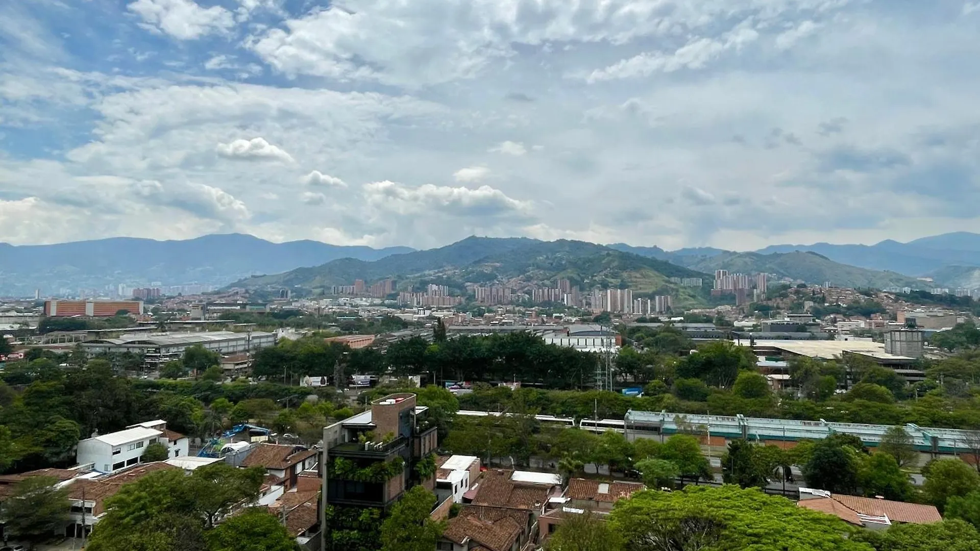 Apartamento Cozy 1Br With Private Terrace In Medellín Colombia