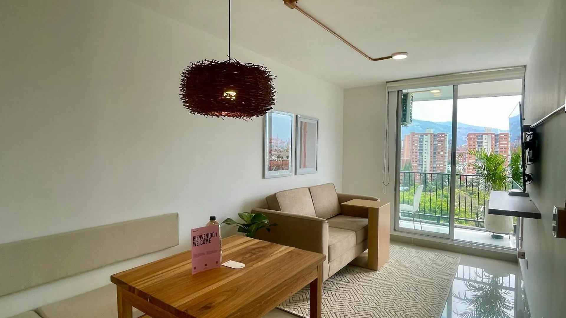 Apartamento Cozy 1Br With Private Terrace In Medellín