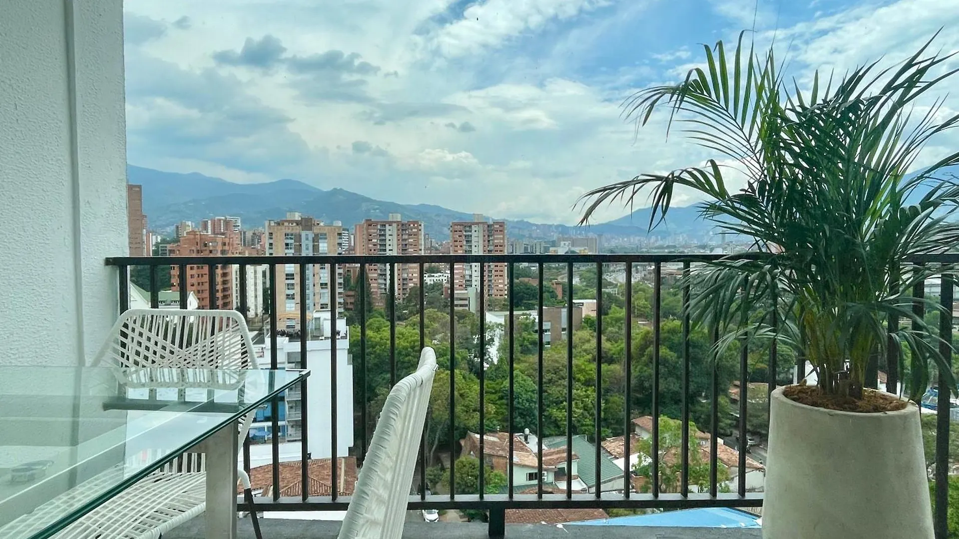 Apartamento Cozy 1Br With Private Terrace In Medellín